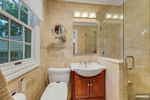 598 Whitenack Road, River Vale, NJ 07675