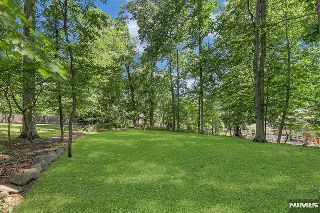 598 Whitenack Road, River Vale, NJ 07675