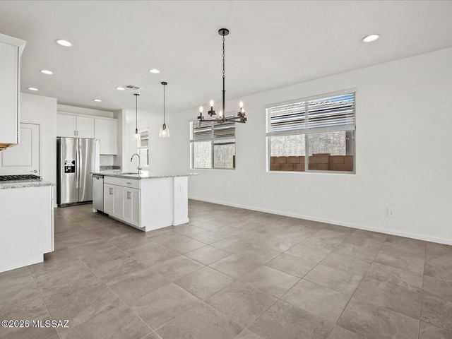 5180 W Bowen House Road, Tucson, AZ 85757
