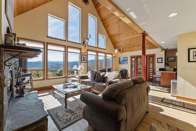 12673 Highway 99 S, Ashland, OR 97520