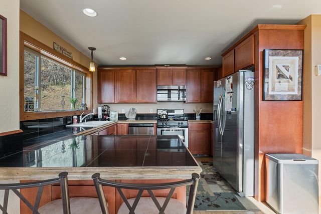 12673 Highway 99 S, Ashland, OR 97520