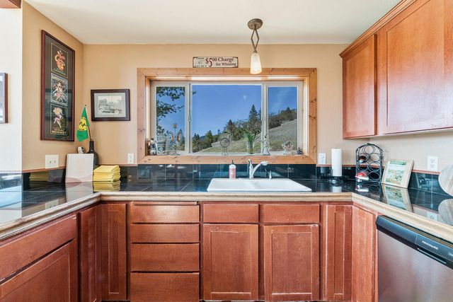 12673 Highway 99 S, Ashland, OR 97520