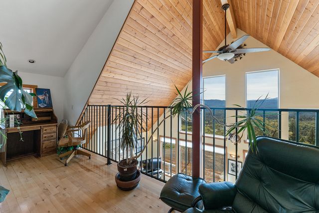 12673 Highway 99 S, Ashland, OR 97520