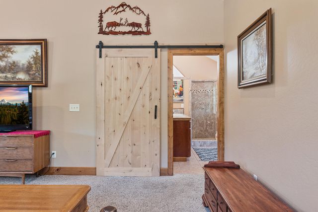 12673 Highway 99 S, Ashland, OR 97520