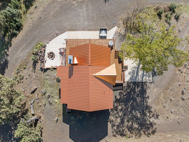 12673 Highway 99 S, Ashland, OR 97520