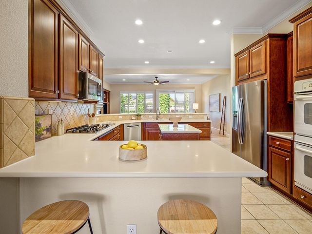 2695 Kingfisher Ln, Lincoln, CA 95648
