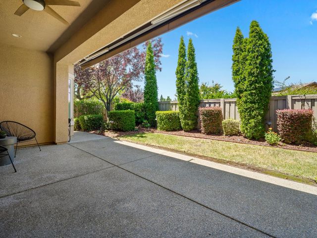 2695 Kingfisher Ln, Lincoln, CA 95648