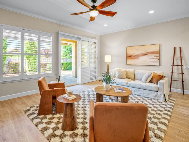 2695 Kingfisher Ln, Lincoln, CA 95648