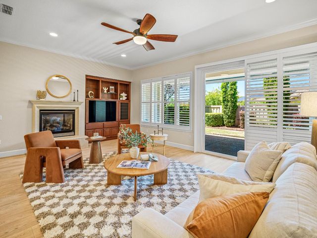 2695 Kingfisher Ln, Lincoln, CA 95648