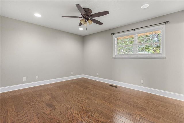 1217 Cedar Lane, Etowah, TN 37331