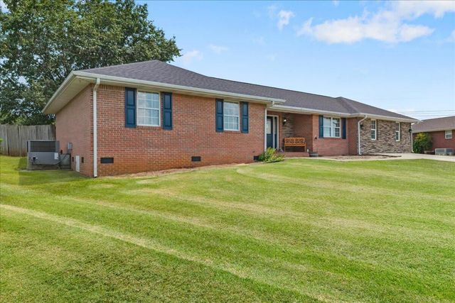 1217 Cedar Lane, Etowah, TN 37331