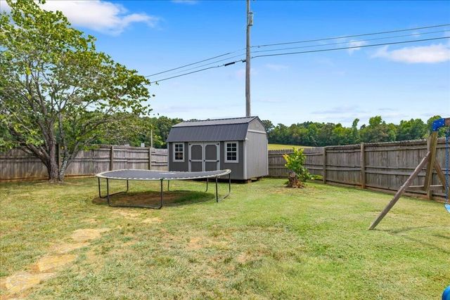 1217 Cedar Lane, Etowah, TN 37331