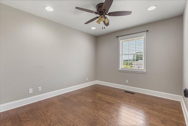 1217 Cedar Lane, Etowah, TN 37331