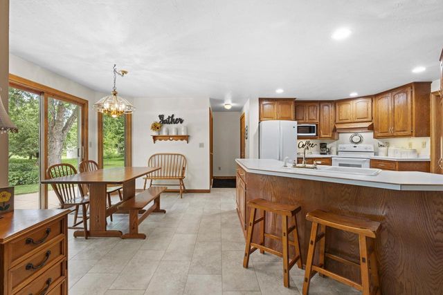 2936 BLUE MOON DRIVE, Green Bay, WI 54311
