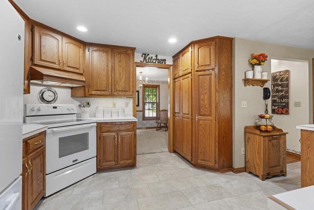 2936 BLUE MOON DRIVE, Green Bay, WI 54311