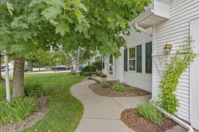2936 BLUE MOON DRIVE, Green Bay, WI 54311