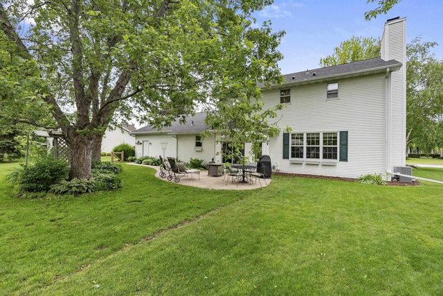 2936 BLUE MOON DRIVE, Green Bay, WI 54311