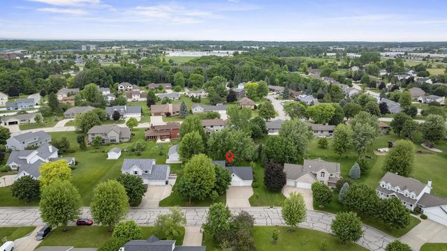 2936 BLUE MOON DRIVE, Green Bay, WI 54311