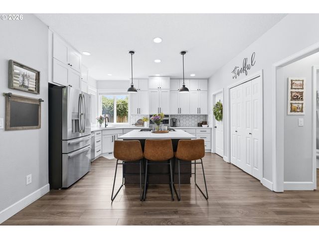 17499 Sw KINGLET Dr, Sherwood, OR 97140