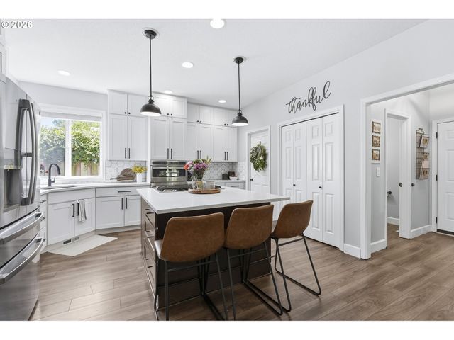 17499 Sw KINGLET Dr, Sherwood, OR 97140