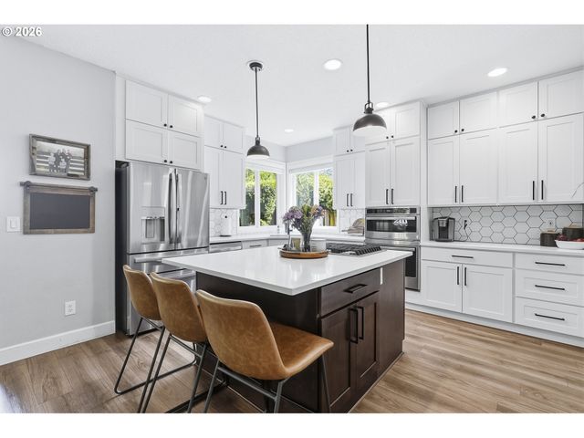 17499 Sw KINGLET Dr, Sherwood, OR 97140