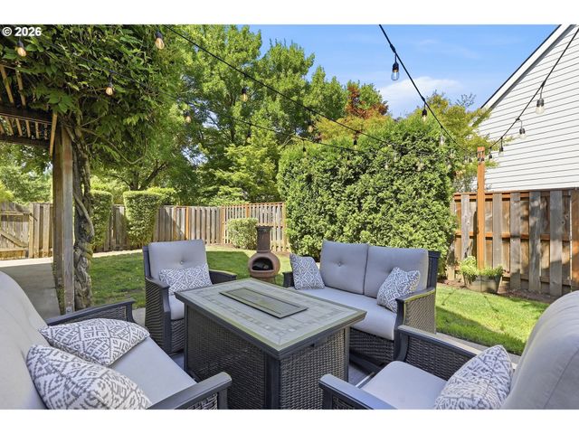 17499 Sw KINGLET Dr, Sherwood, OR 97140