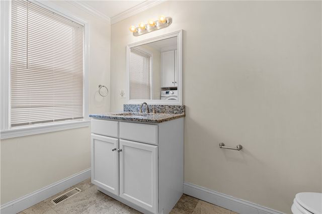 596 Metacom Avenue, Warren, RI 02885