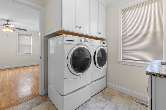 596 Metacom Avenue, Warren, RI 02885