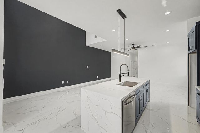 5034 Pershing Street A, Houston, TX 77033