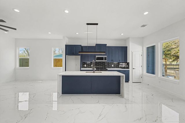 5034 Pershing Street A, Houston, TX 77033