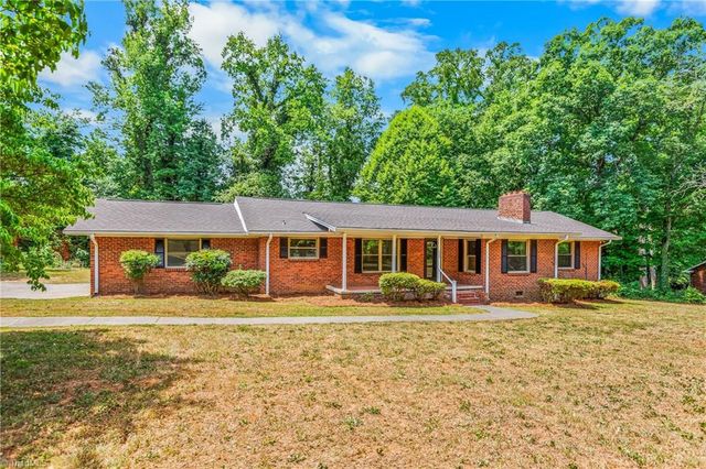 1226 Twin Oak Drive, Winston-salem, NC 27105