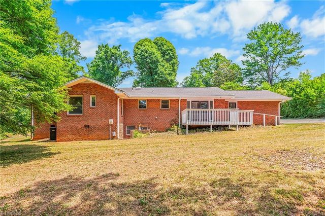 1226 Twin Oak Drive, Winston-salem, NC 27105