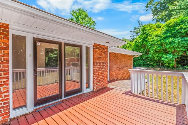 1226 Twin Oak Drive, Winston-salem, NC 27105