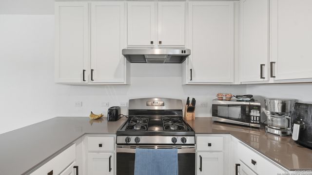 12907 Chinali Springs, St Hedwig, TX 78152