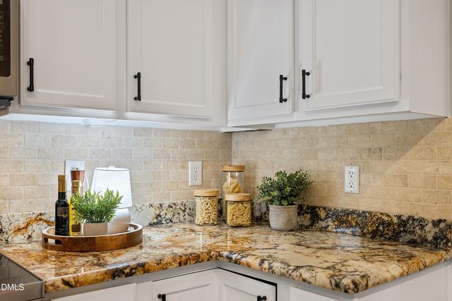 711 Midsummer Lane, Apex, NC 27502