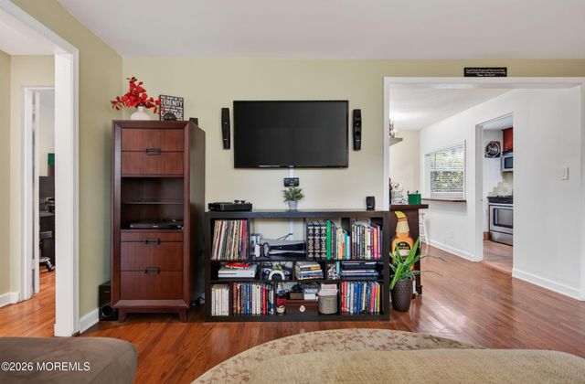 11 Manor Drive 111, Red Bank, NJ 07701