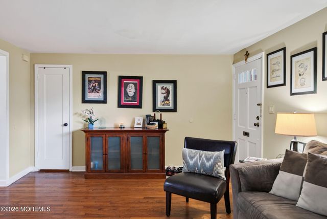 11 Manor Drive 111, Red Bank, NJ 07701