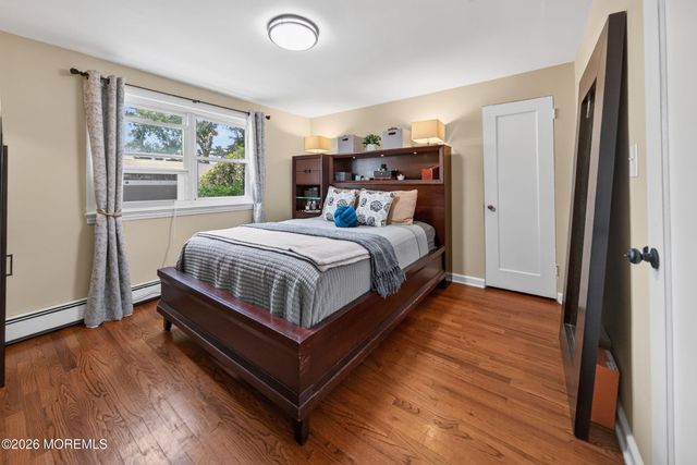 11 Manor Drive 111, Red Bank, NJ 07701