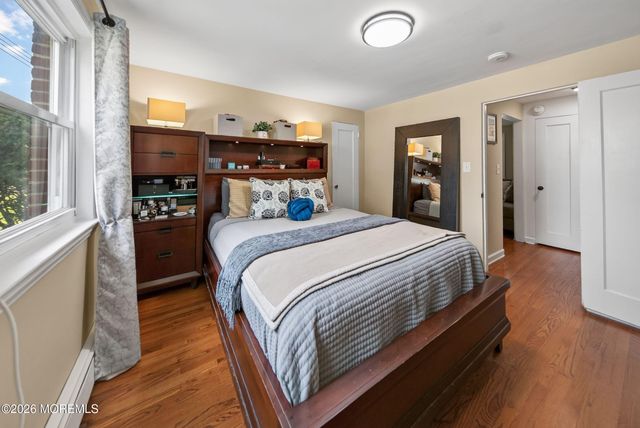 11 Manor Drive 111, Red Bank, NJ 07701