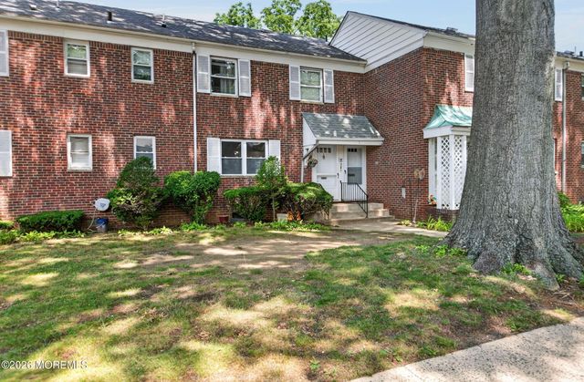 11 Manor Drive 111, Red Bank, NJ 07701