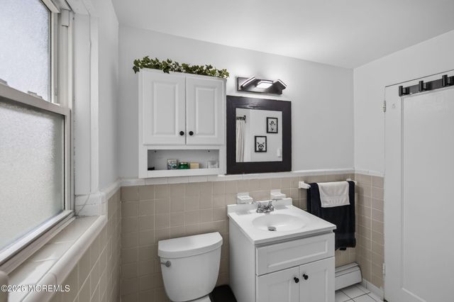 11 Manor Drive 111, Red Bank, NJ 07701
