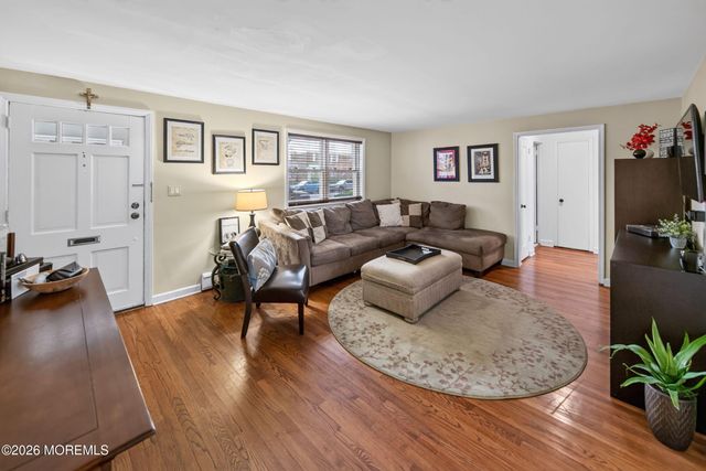 11 Manor Drive 111, Red Bank, NJ 07701