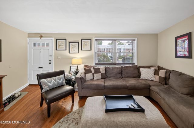 11 Manor Drive 111, Red Bank, NJ 07701