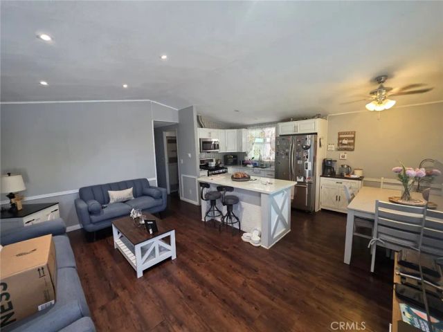 4300 Holt 76, Montclair, CA 91763