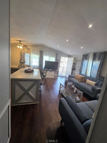4300 Holt 76, Montclair, CA 91763