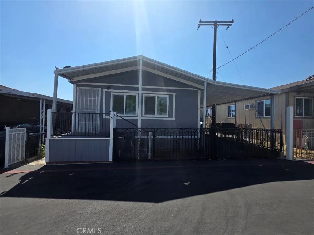 4300 Holt 76, Montclair, CA 91763