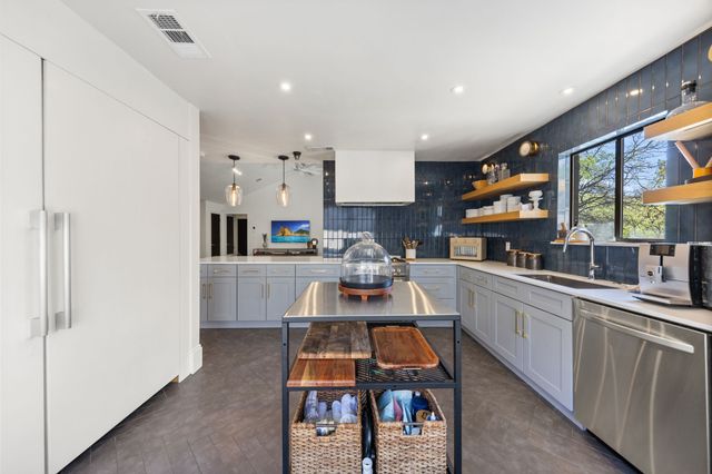 4932 Hollow Ridge, Dallas, TX 75227