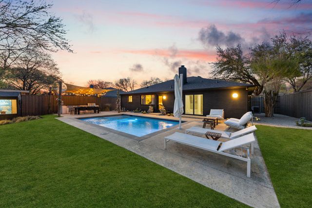 4932 Hollow Ridge, Dallas, TX 75227