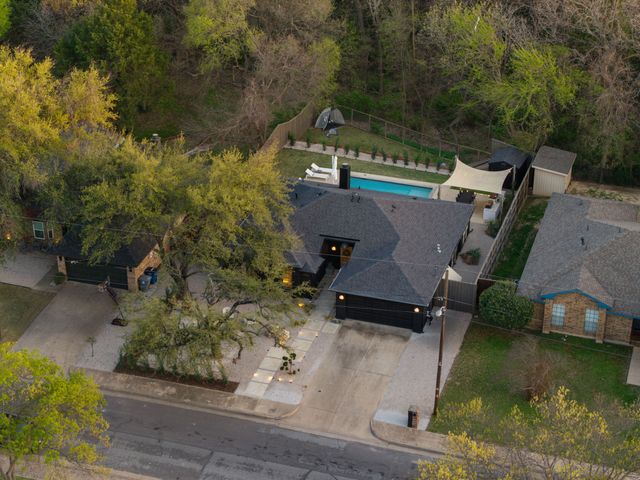 4932 Hollow Ridge, Dallas, TX 75227