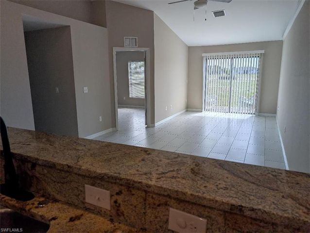 2805 SW 8th PL 2807, Cape Coral, FL 33914